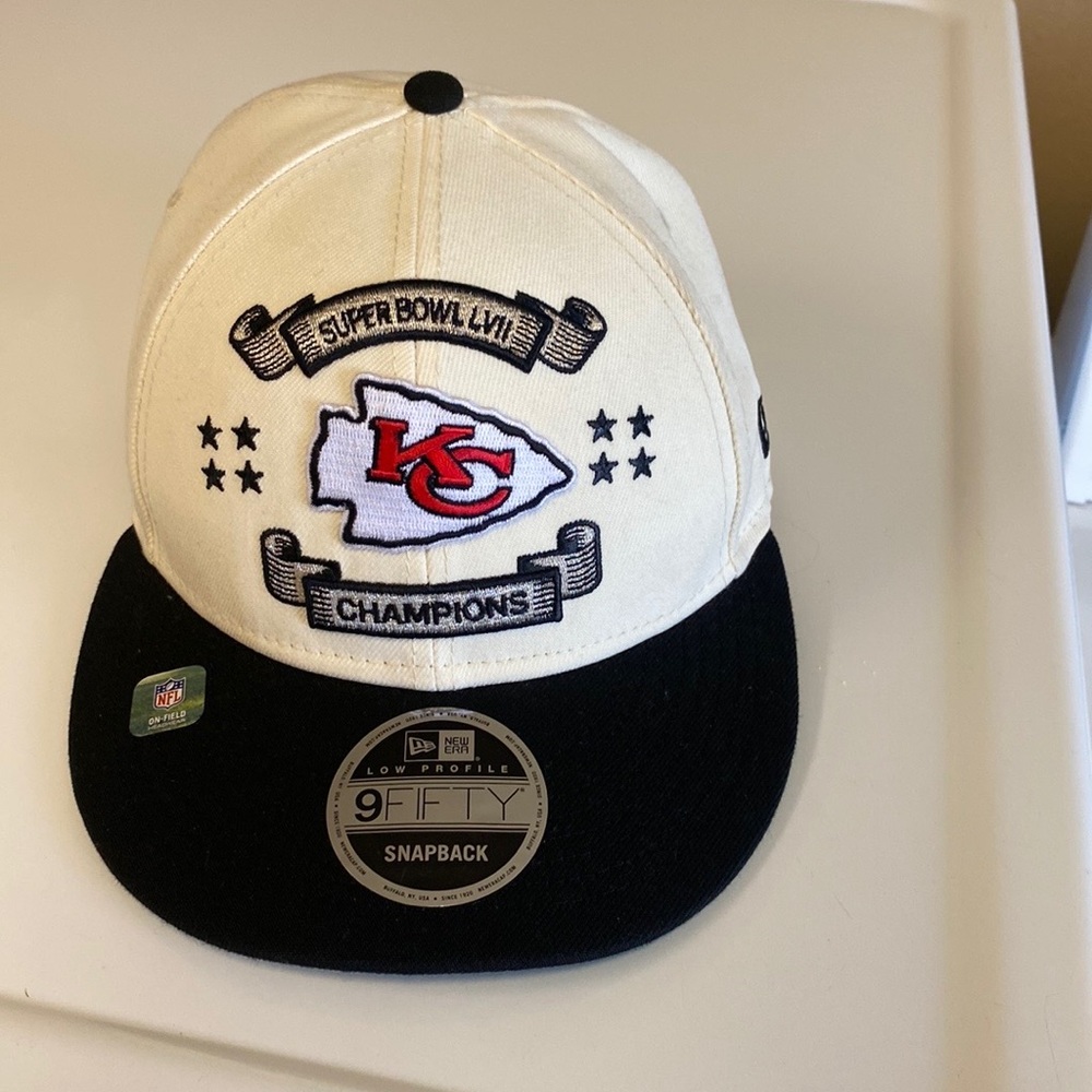 Chiefs super bull hat.